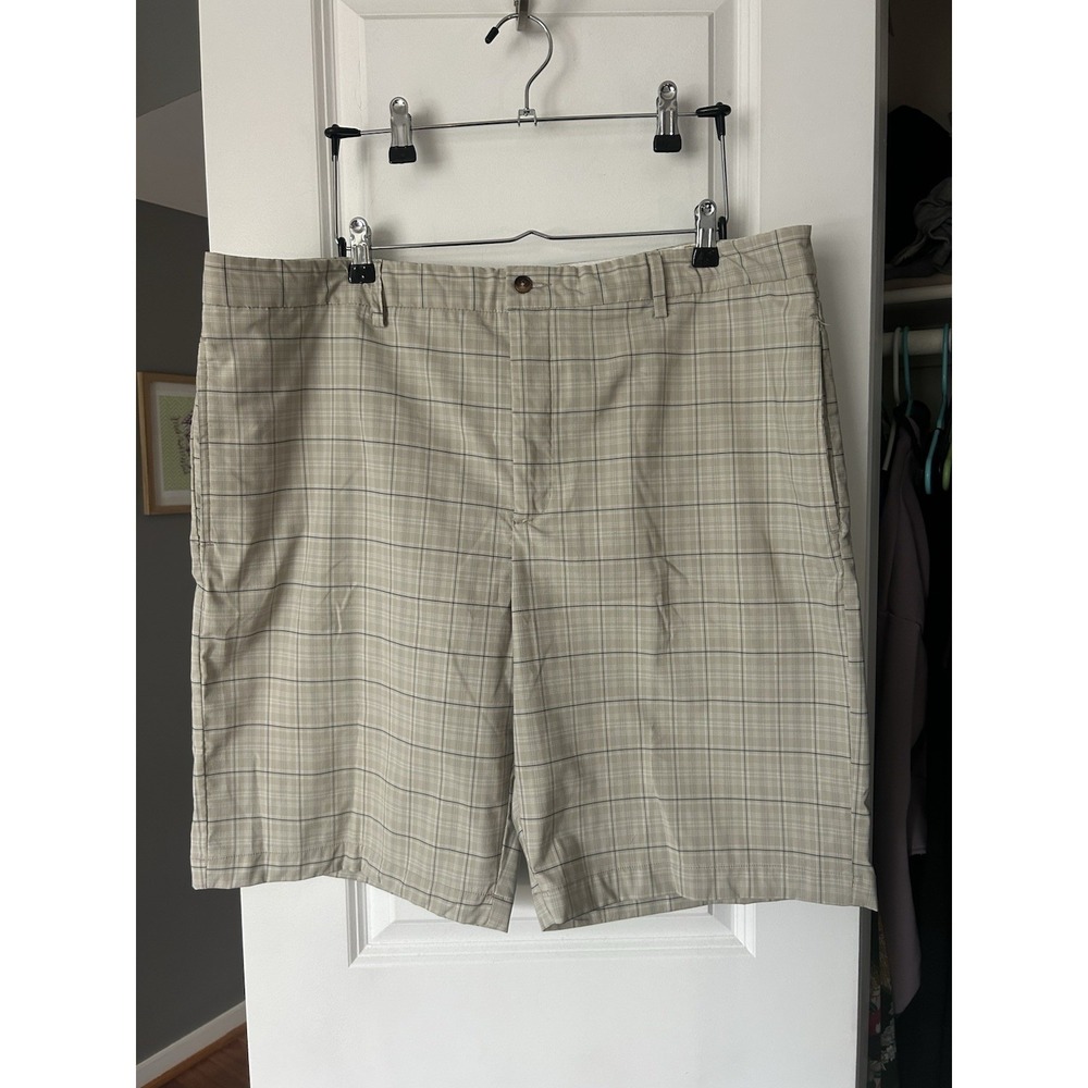 Greg Norman Mens Performance Stretch Golf Shorts Size 42 Beige Plaid